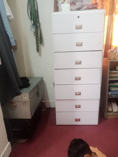 7 drawers in best condition