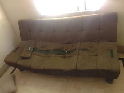 Used Sofa cumbed