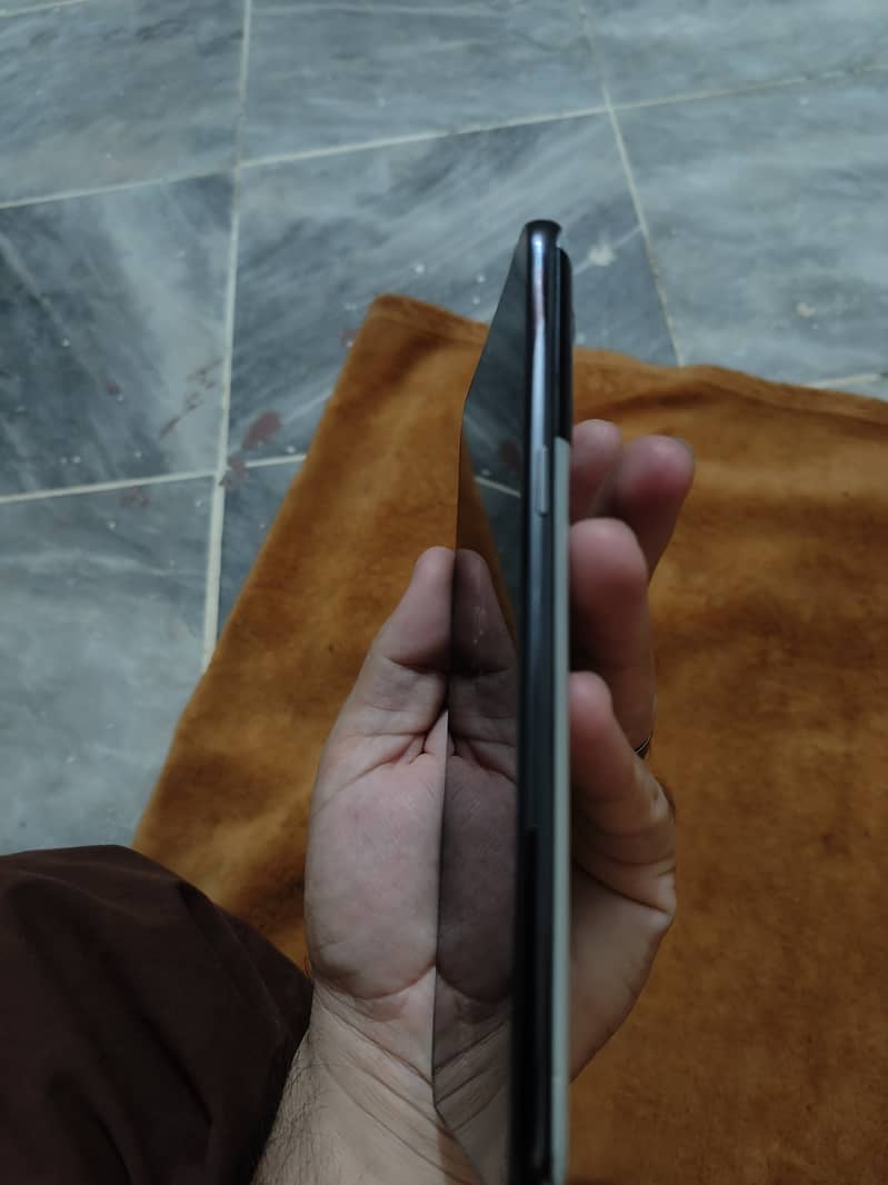 One Plus 10t 4