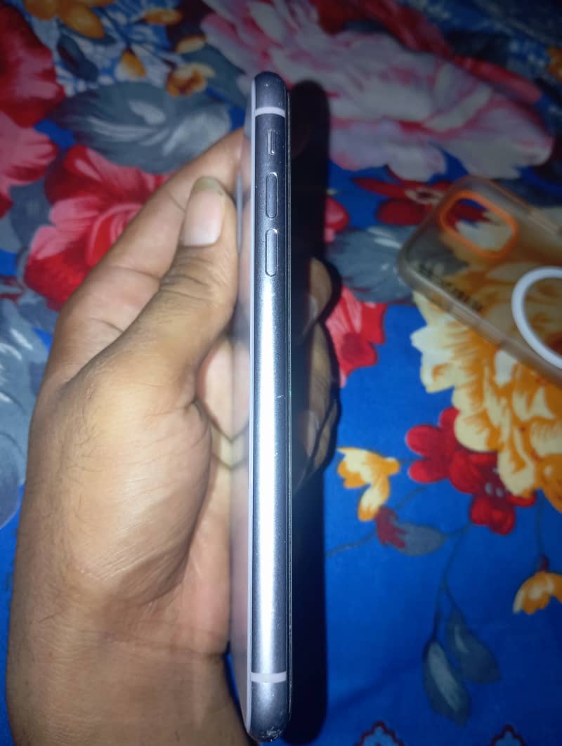 Apple iPhone 11 2