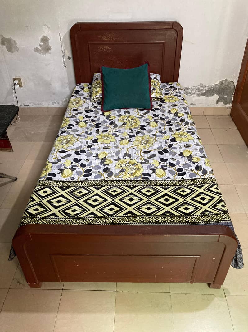 single bed (2) 1