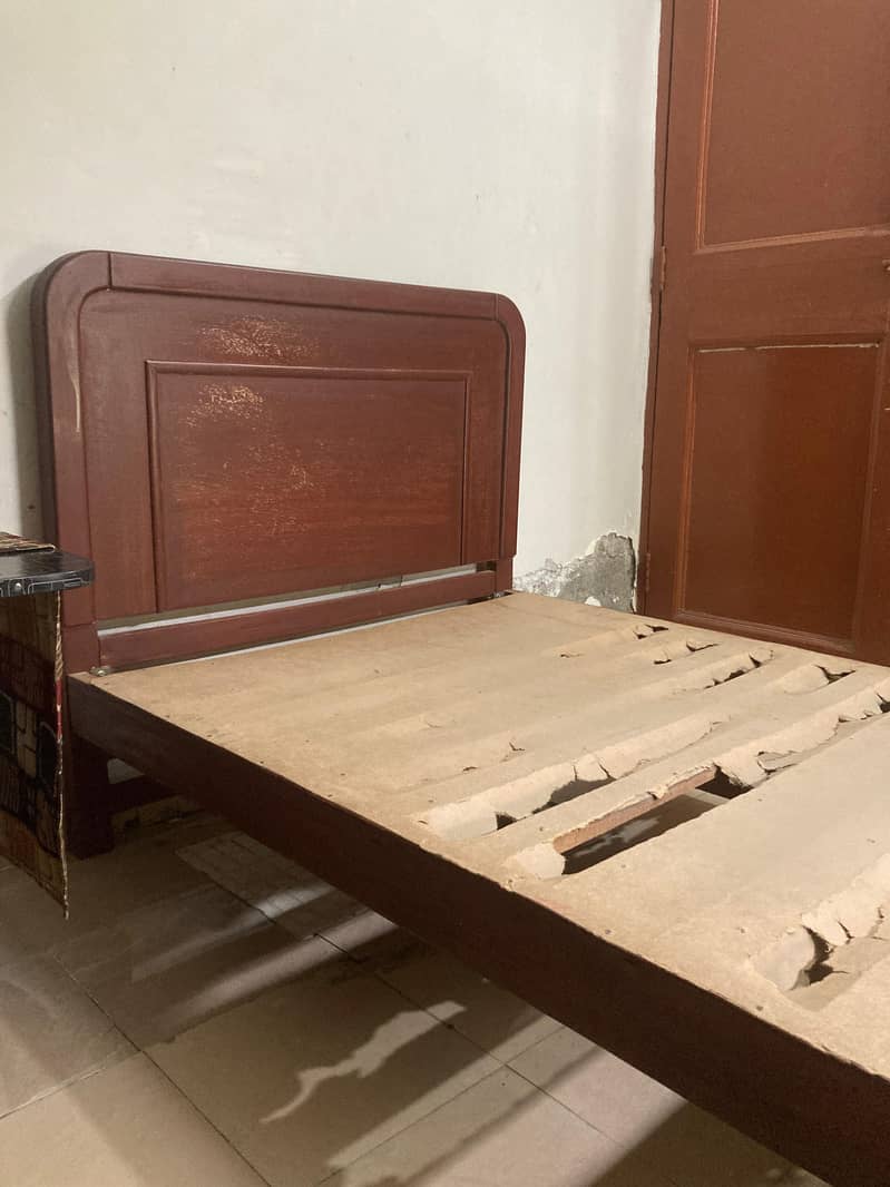 single bed (2) 2