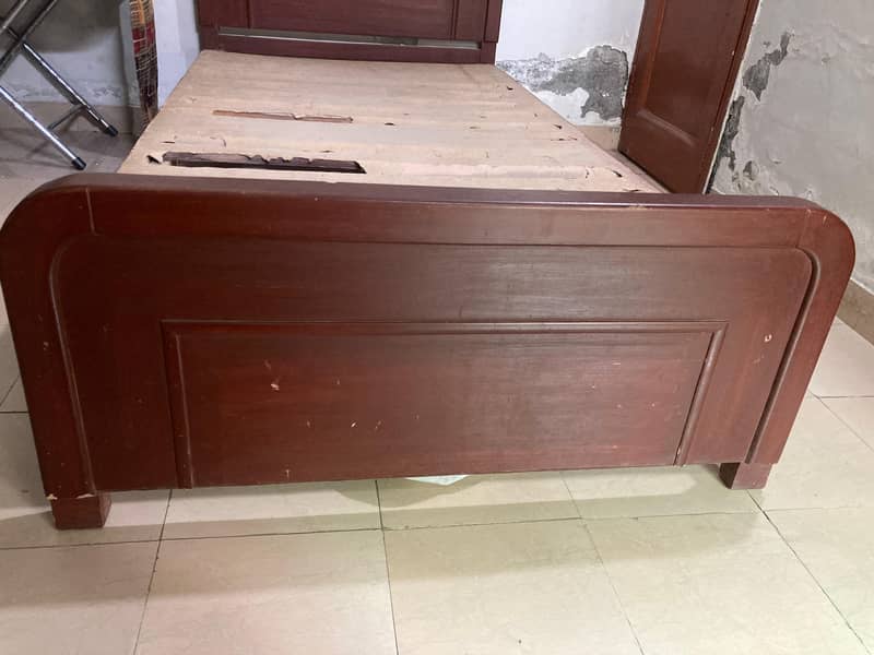 single bed (2) 5