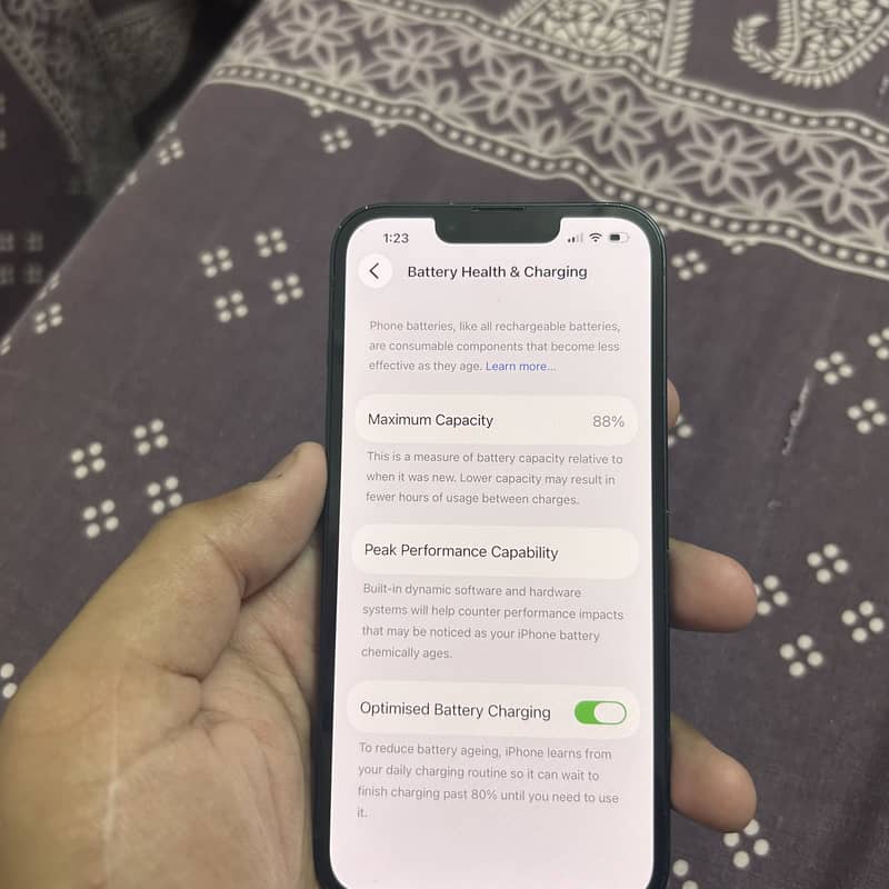 Apple iPhone 13 2
