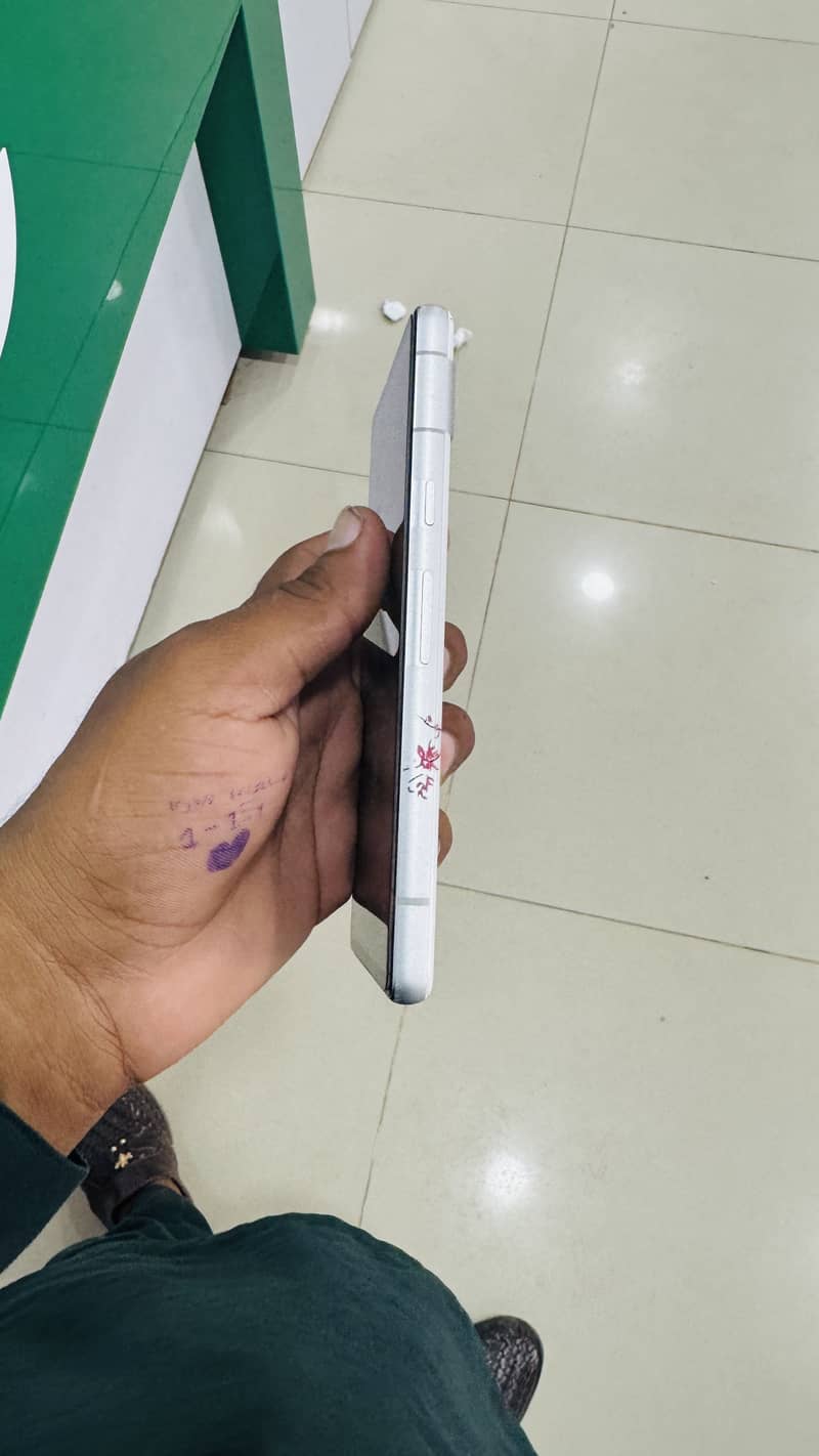 Google Pixel 7a 0