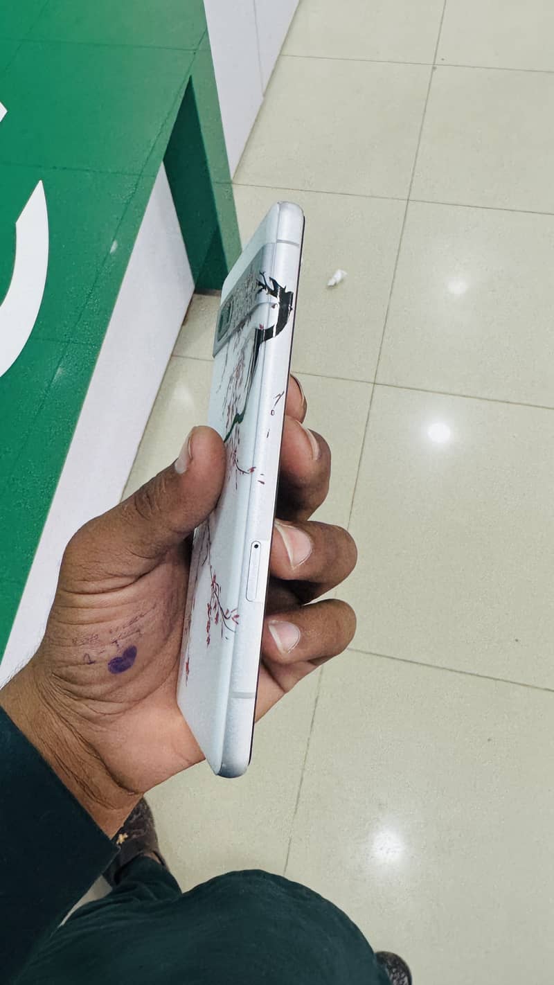 Google Pixel 7a 3