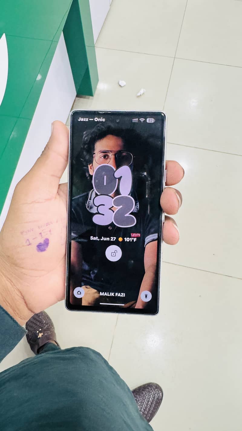 Google Pixel 7a 4