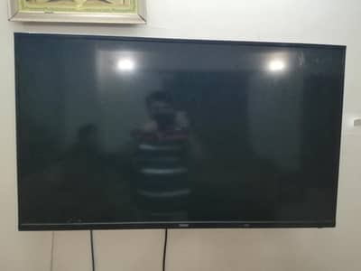 Led in very good condition for sale