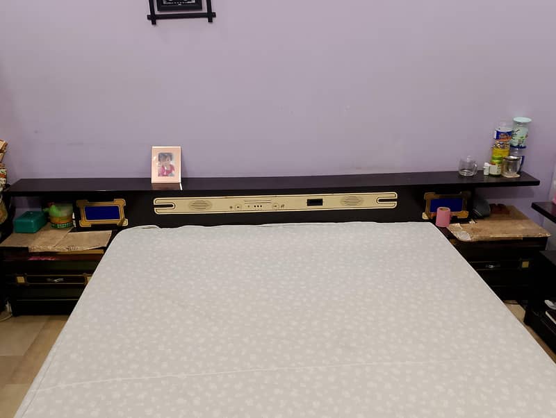 double bed and dressing table 1