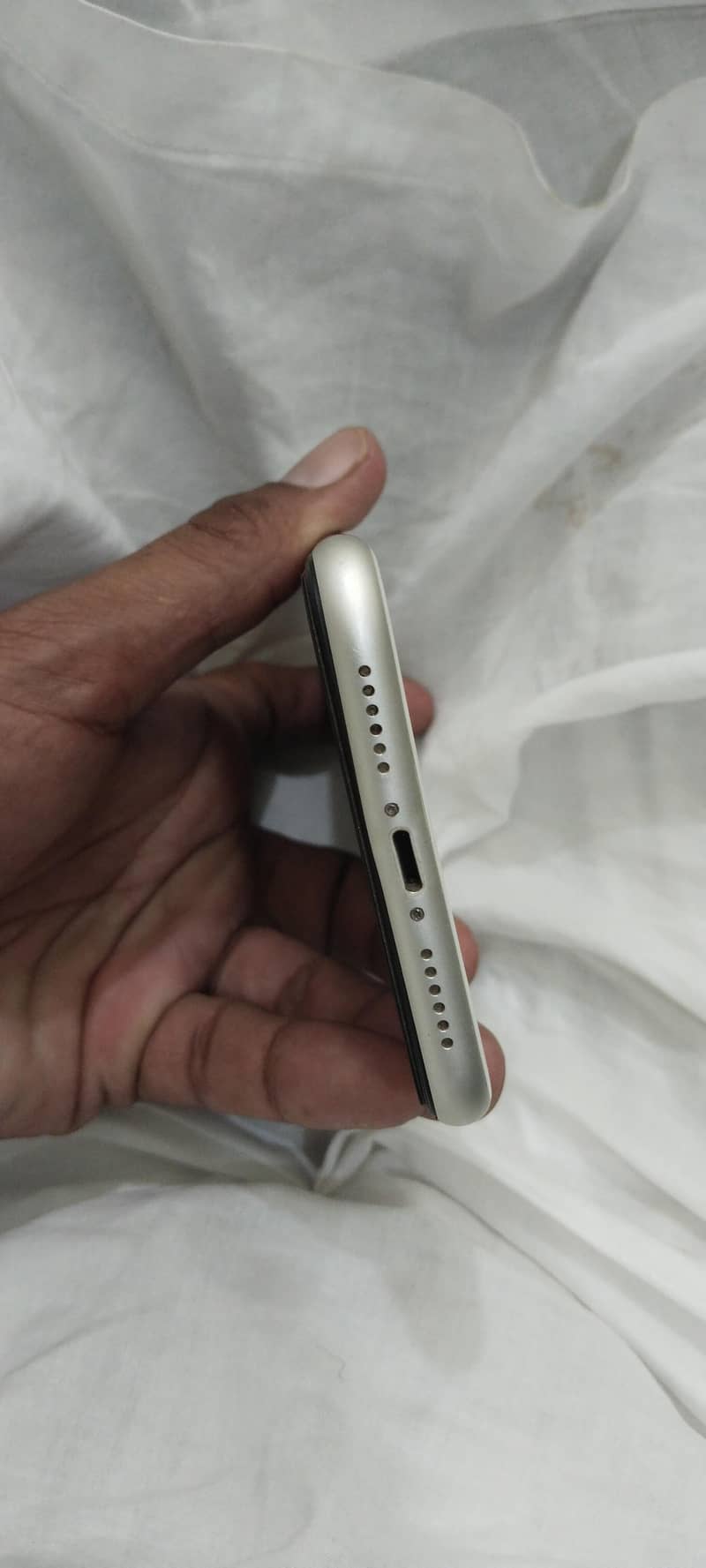 Apple iPhone 11 3