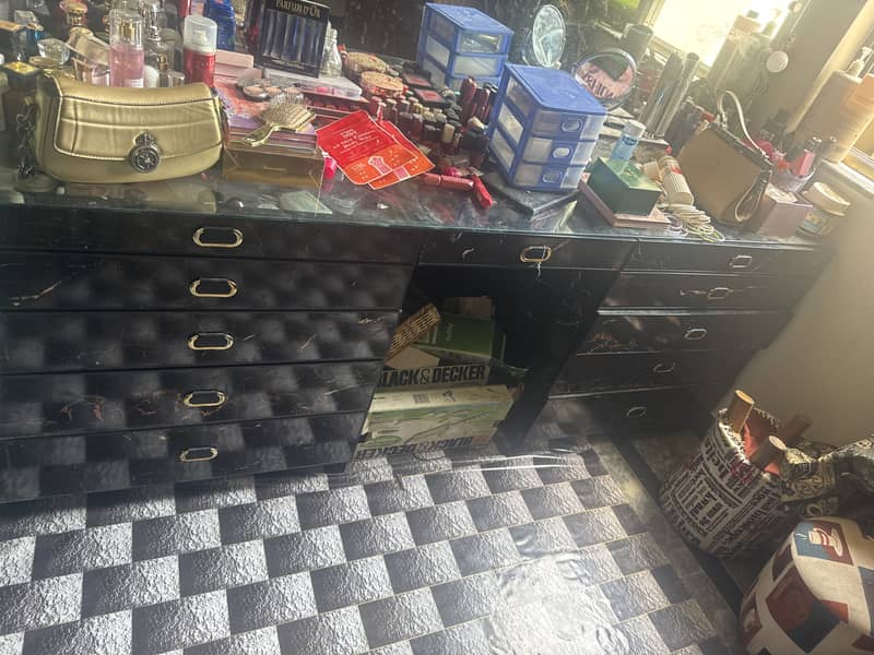Dressing table with mirror 5