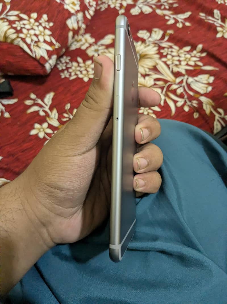 Apple iPhone 6S Plus 0