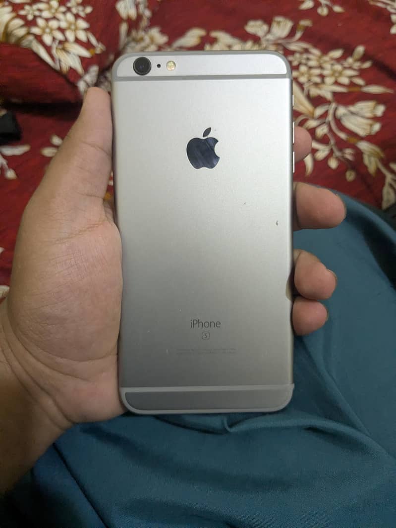 Apple iPhone 6S Plus 2