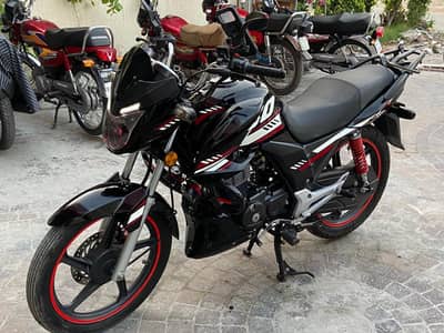 Honda Cb 150f (New condition)