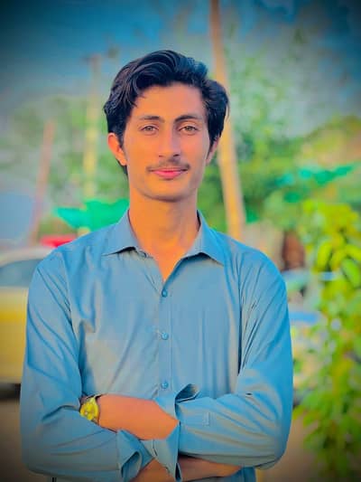Yousaf  Khan 
