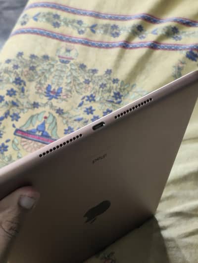 ipad 8th generation condition 10 by 10 neat n clean 32 gb