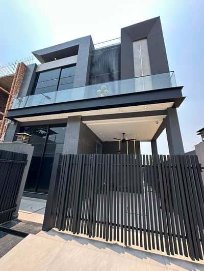 5 Marla House Available for Rent Prime Location with originala pic
