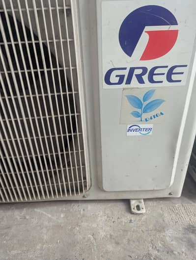 ac gree inverter good condition for sale 03085643404