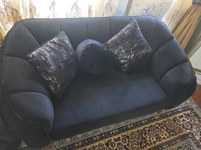 7 seater sofa with 2 side tables and 1 centre table
