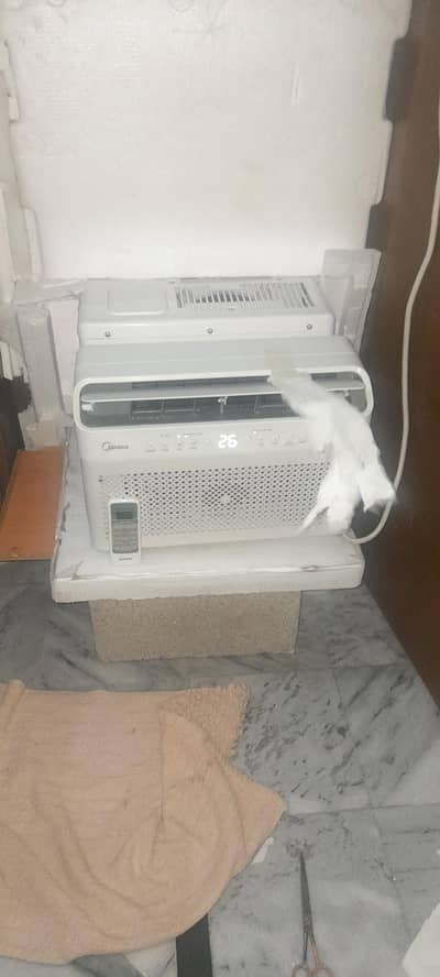 Midea a/c want to urgent sale going to abroad