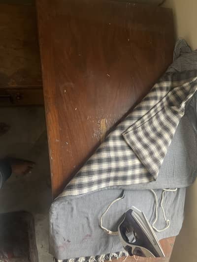 5x3 L-shaped iron table with drawers