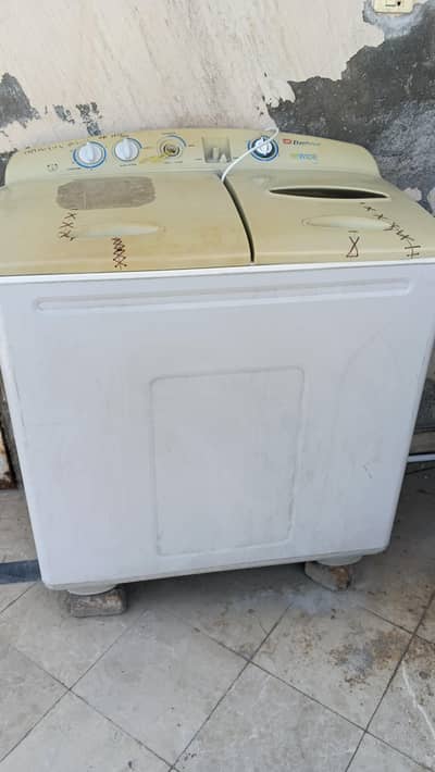 Dawlance washing machine and dryer