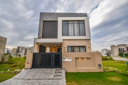 5 Marla House Available for Rent Prime Location