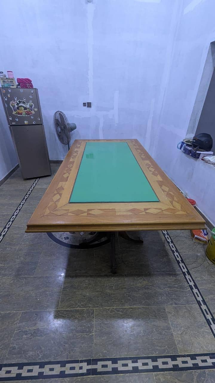 Dining Table 0
