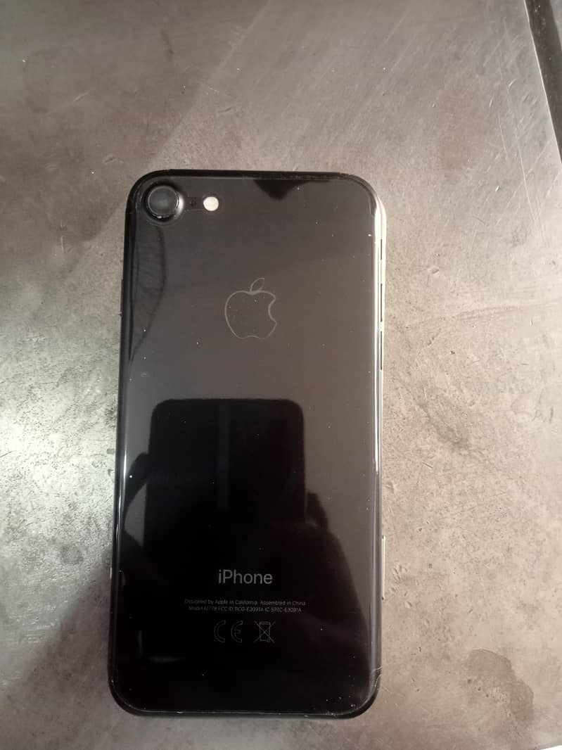 Apple iPhone 7 3