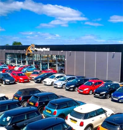 I-9 Main Road 12,000 Sqft Car Dealership Showroom available
