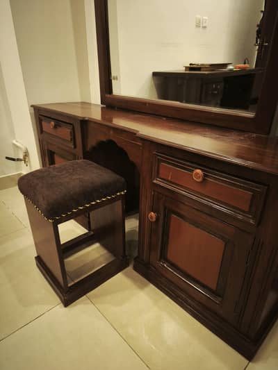 Solid Wooden Dressing Table with Large Mirror & Stool / Singhar Maiz