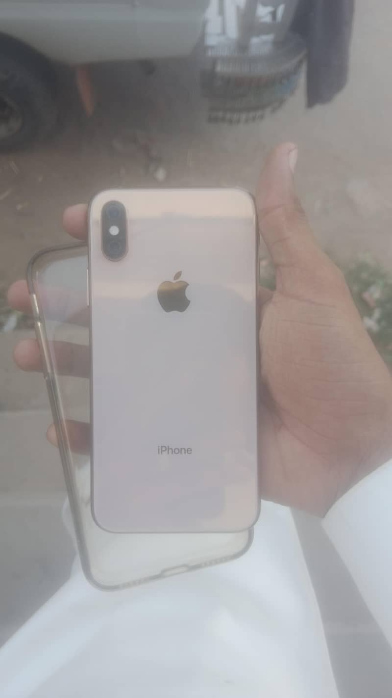 iphone xs 1