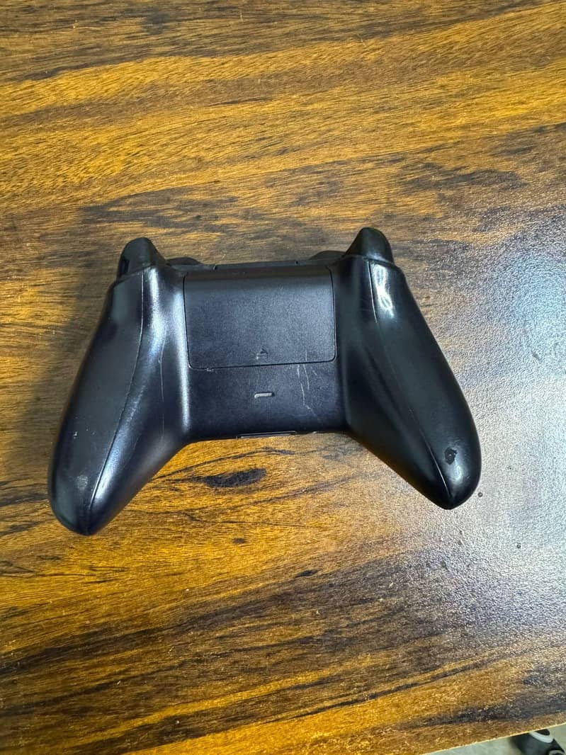 Xbox One Original Controller 2