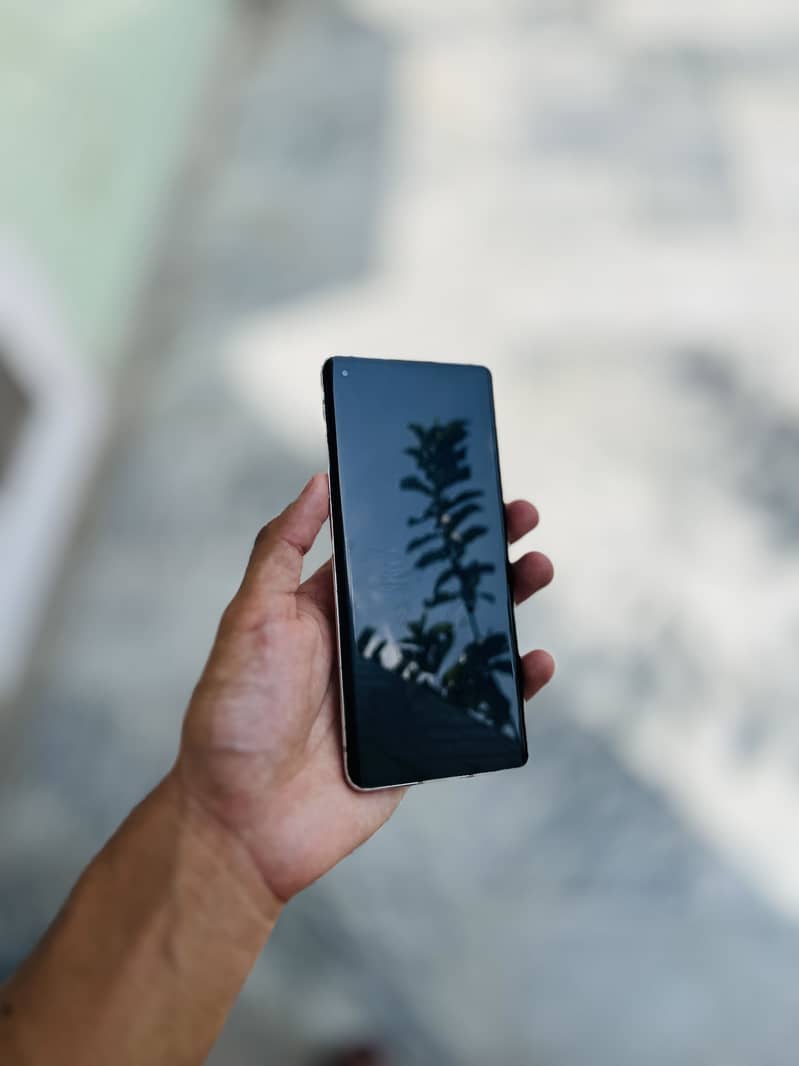 One Plus 8 12/256 4