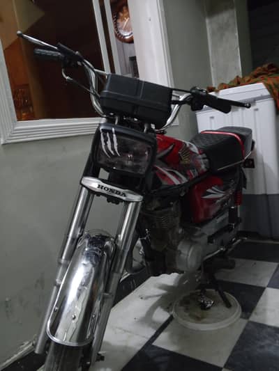 united 125