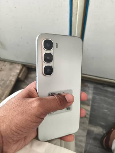 hot 60 pro 8/128 11 months warranty