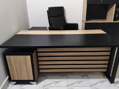 Table - Office table -Executive Tables - Office Furniture for Sale