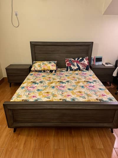 King size bed for sale with side tables and mattress