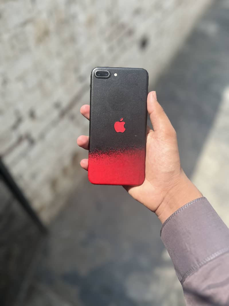Apple iPhone 7 Plus 6
