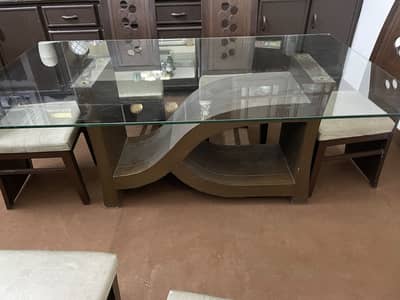6 seater Dining Table up for sale