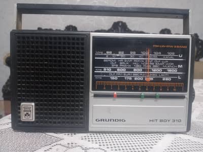 Grundig Hit boy 310 3 band Radio