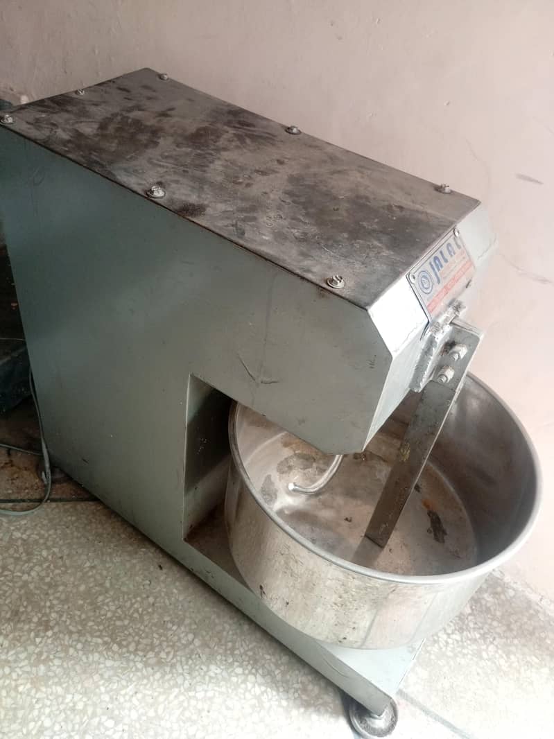Dough machine 1