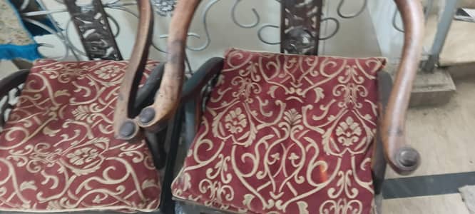 wood chair 2 set condition 10/9