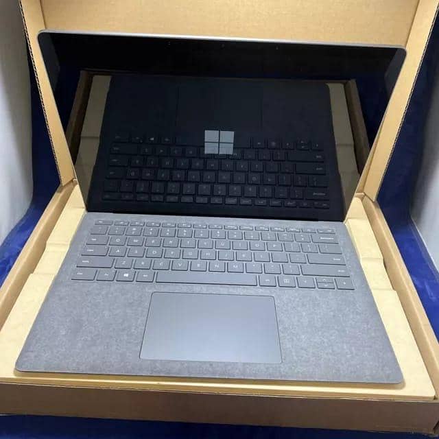 Microsoft Surface 4 / 1950 model 0