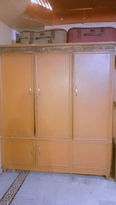 wardrobe/dressing