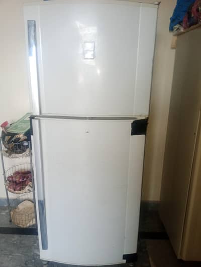 Dawlance Fridge 2 Door good condition not repair ready condition