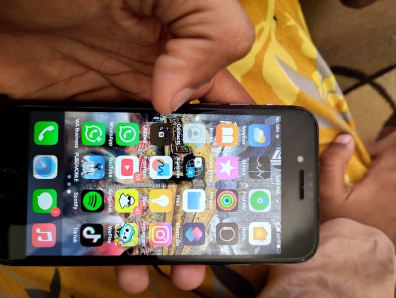 Apple iPhone 8 0
