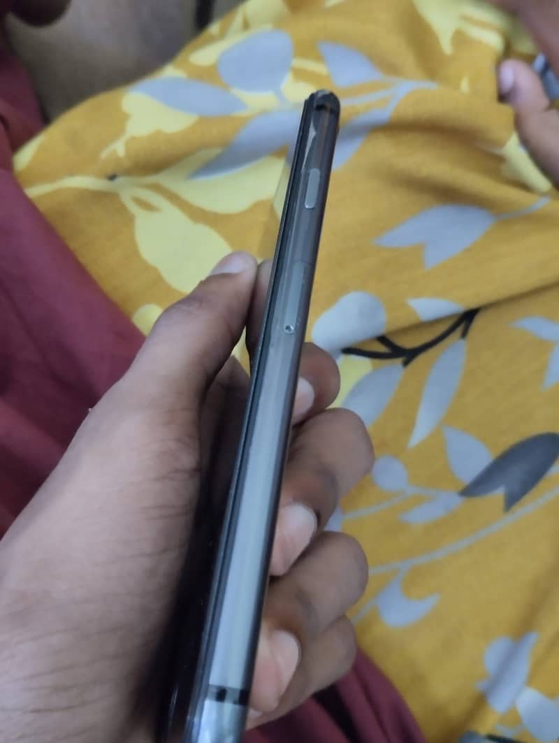 Apple iPhone 8 3