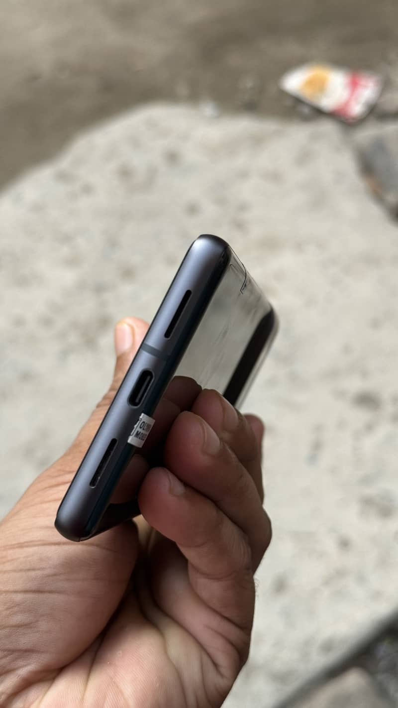Google Pixel 7 4