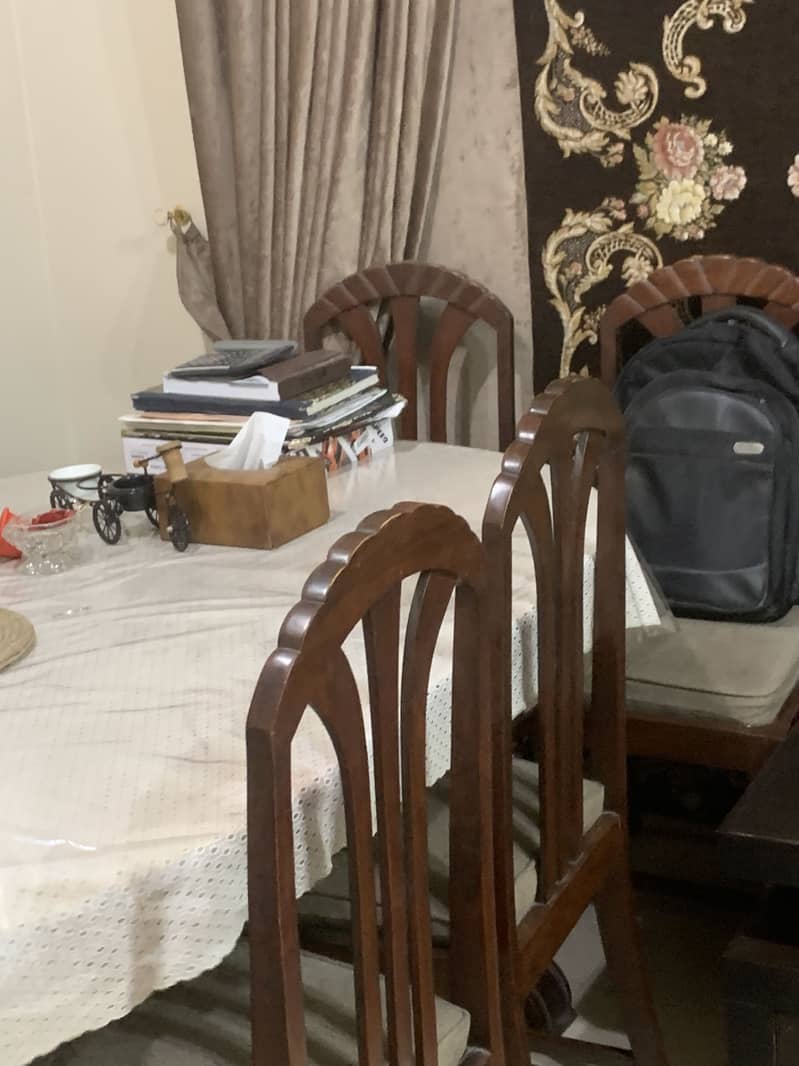 Dining Table 0